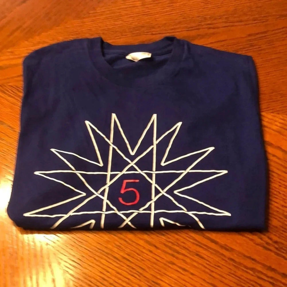 Maroon 5 Concert Tee Shirt - Picture 6 of 6